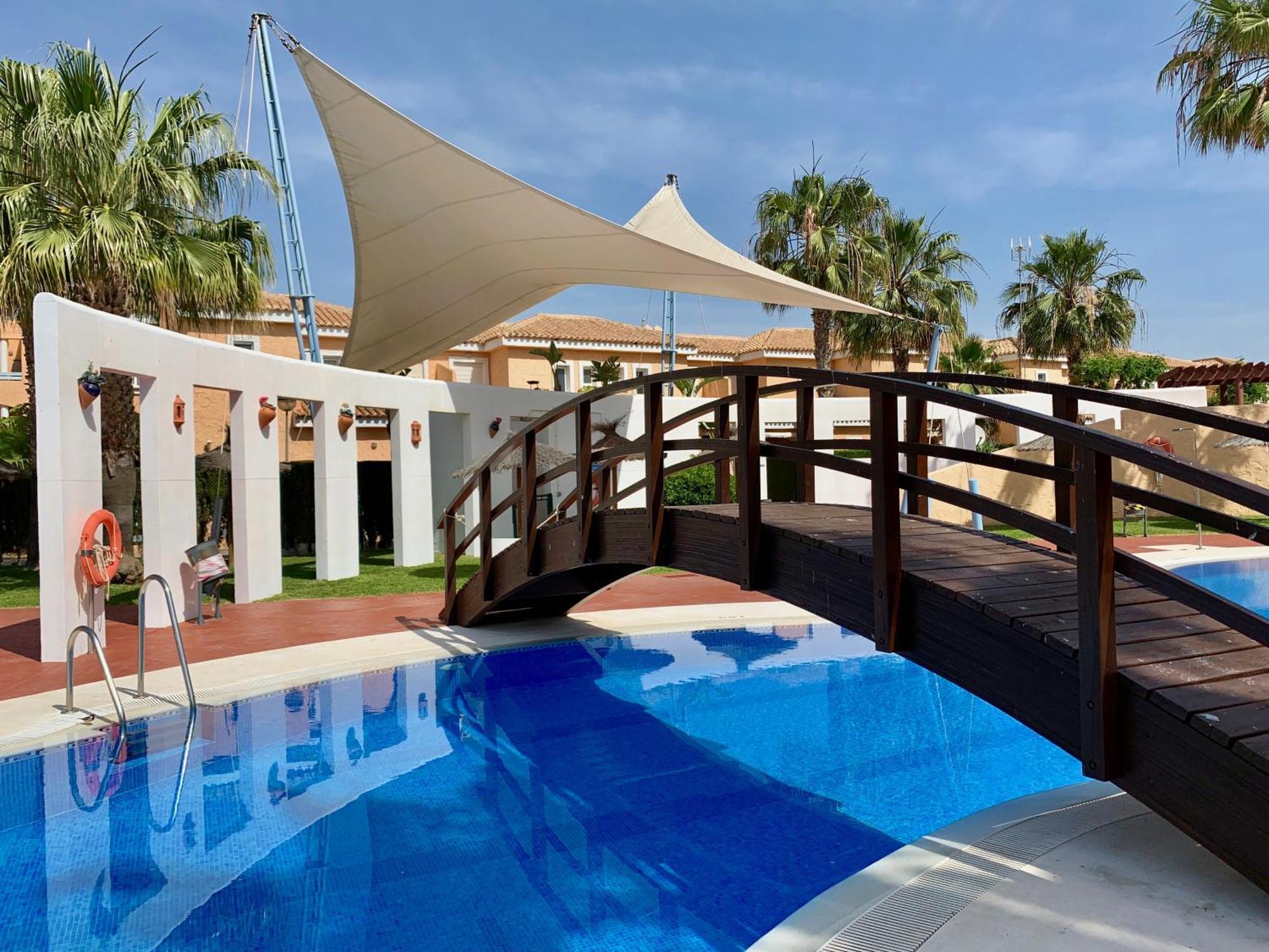 Bahari Marinas - Tu Duplex Con Jardin Privado! Apartment Vera Bagian luar foto